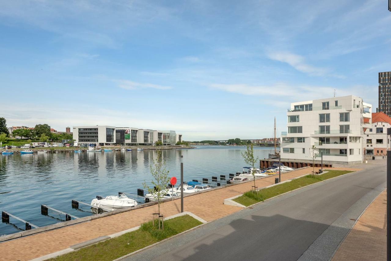 Luxury City Center Harbour Apartment 2 BedroomSønderborg エクステリア 写真