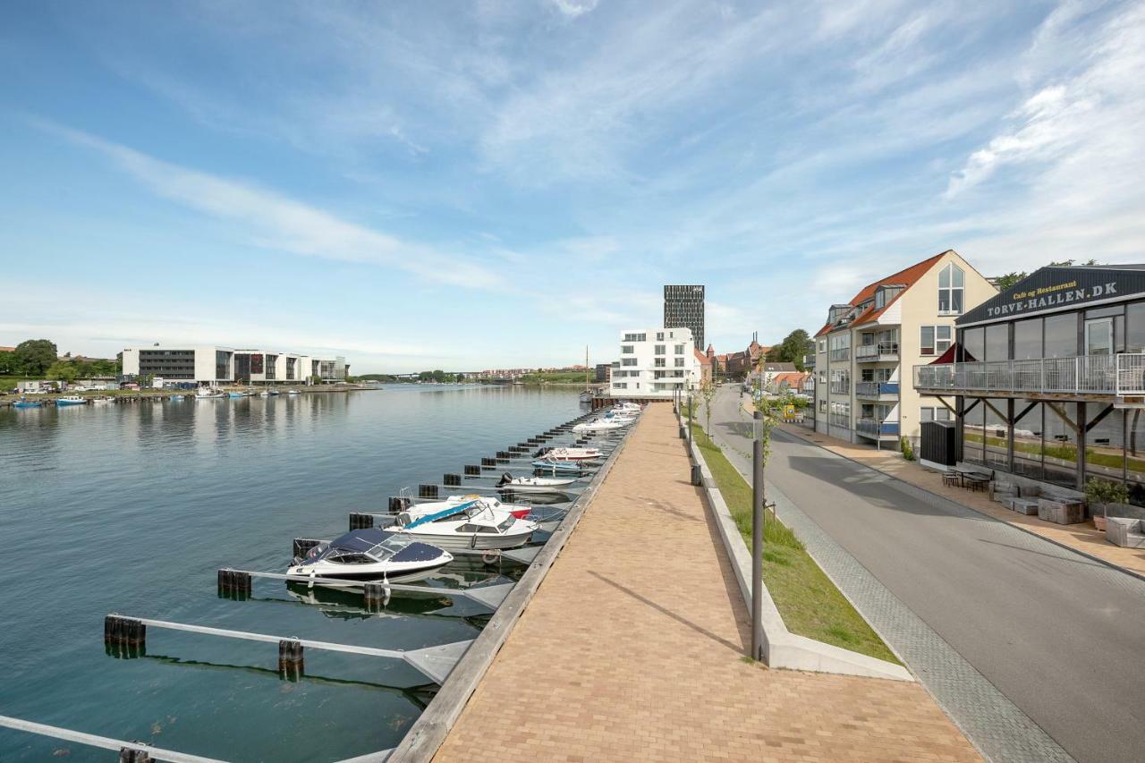 Luxury City Center Harbour Apartment 2 BedroomSønderborg エクステリア 写真