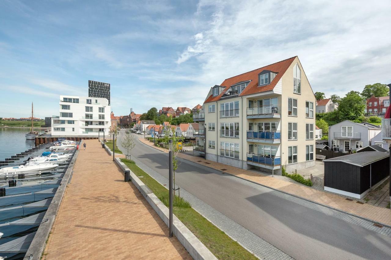 Luxury City Center Harbour Apartment 2 BedroomSønderborg エクステリア 写真