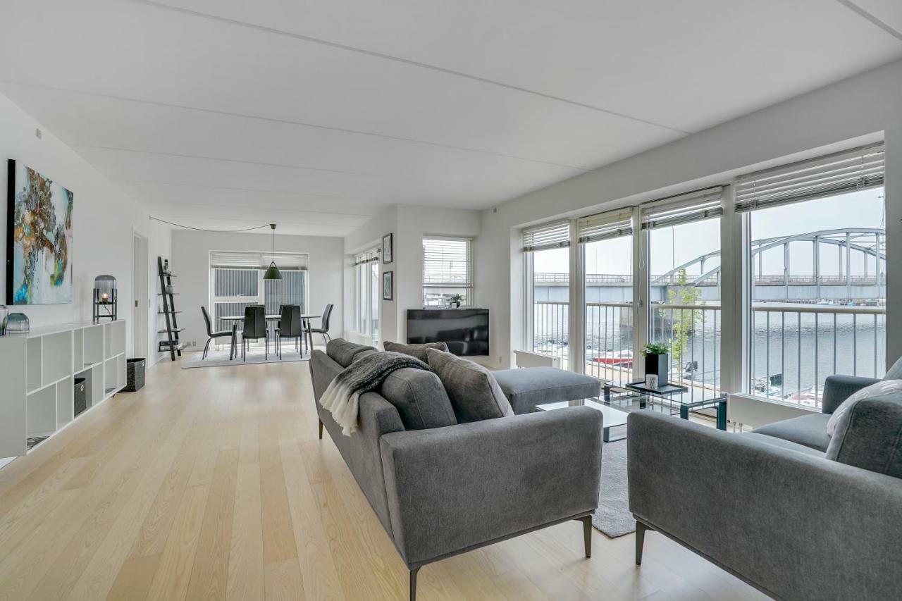 Luxury City Center Harbour Apartment 2 BedroomSønderborg エクステリア 写真