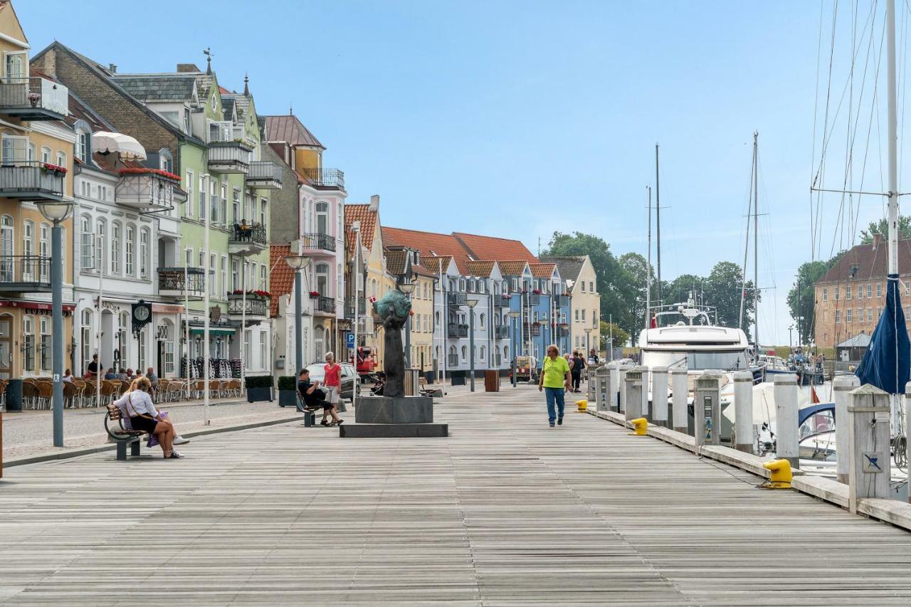 Luxury City Center Harbour Apartment 2 BedroomSønderborg エクステリア 写真