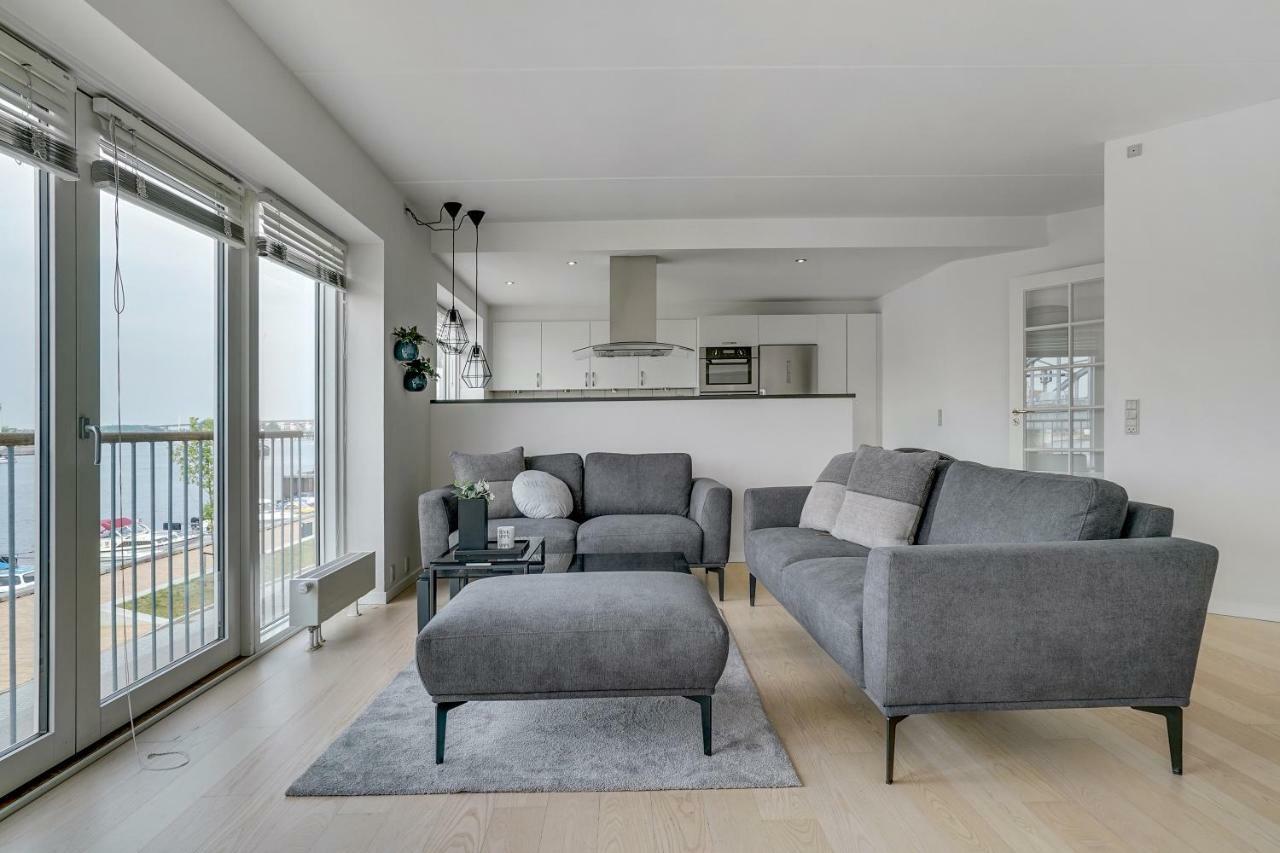 Luxury City Center Harbour Apartment 2 BedroomSønderborg エクステリア 写真