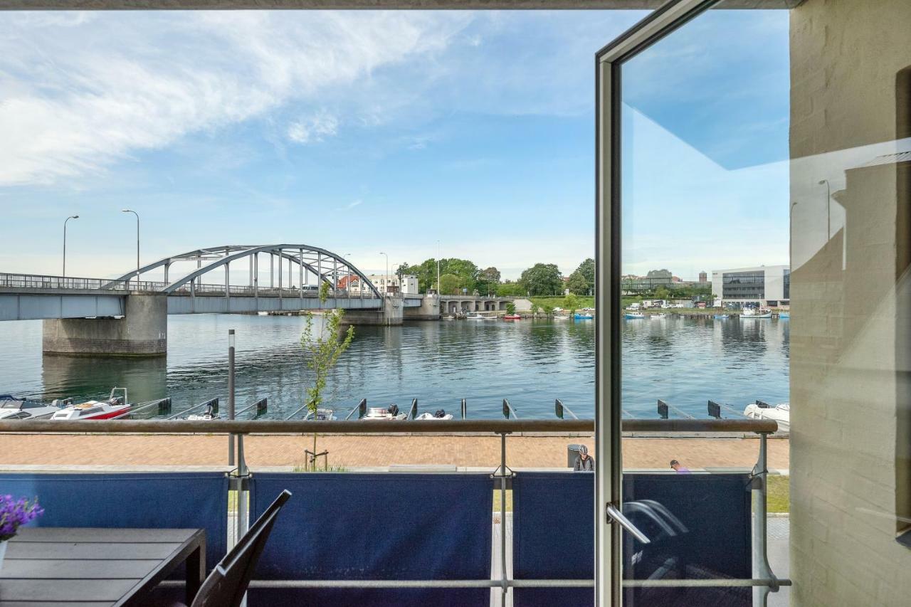 Luxury City Center Harbour Apartment 2 BedroomSønderborg エクステリア 写真