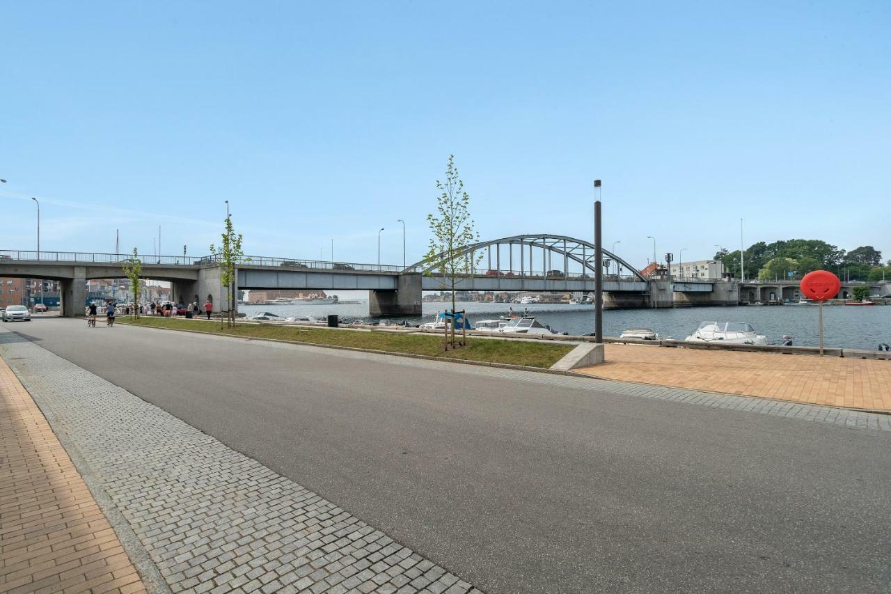 Luxury City Center Harbour Apartment 2 BedroomSønderborg エクステリア 写真