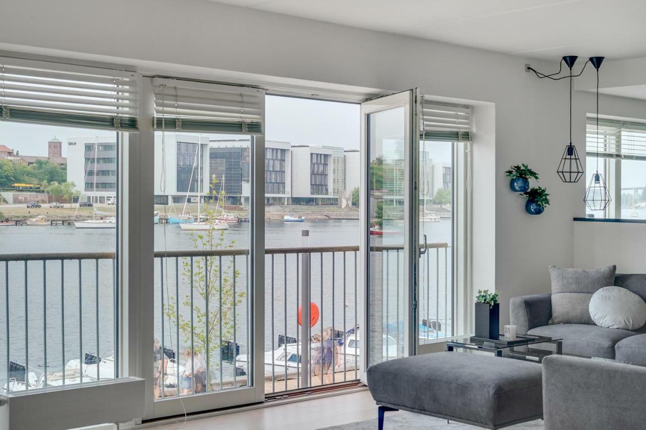 Luxury City Center Harbour Apartment 2 BedroomSønderborg エクステリア 写真